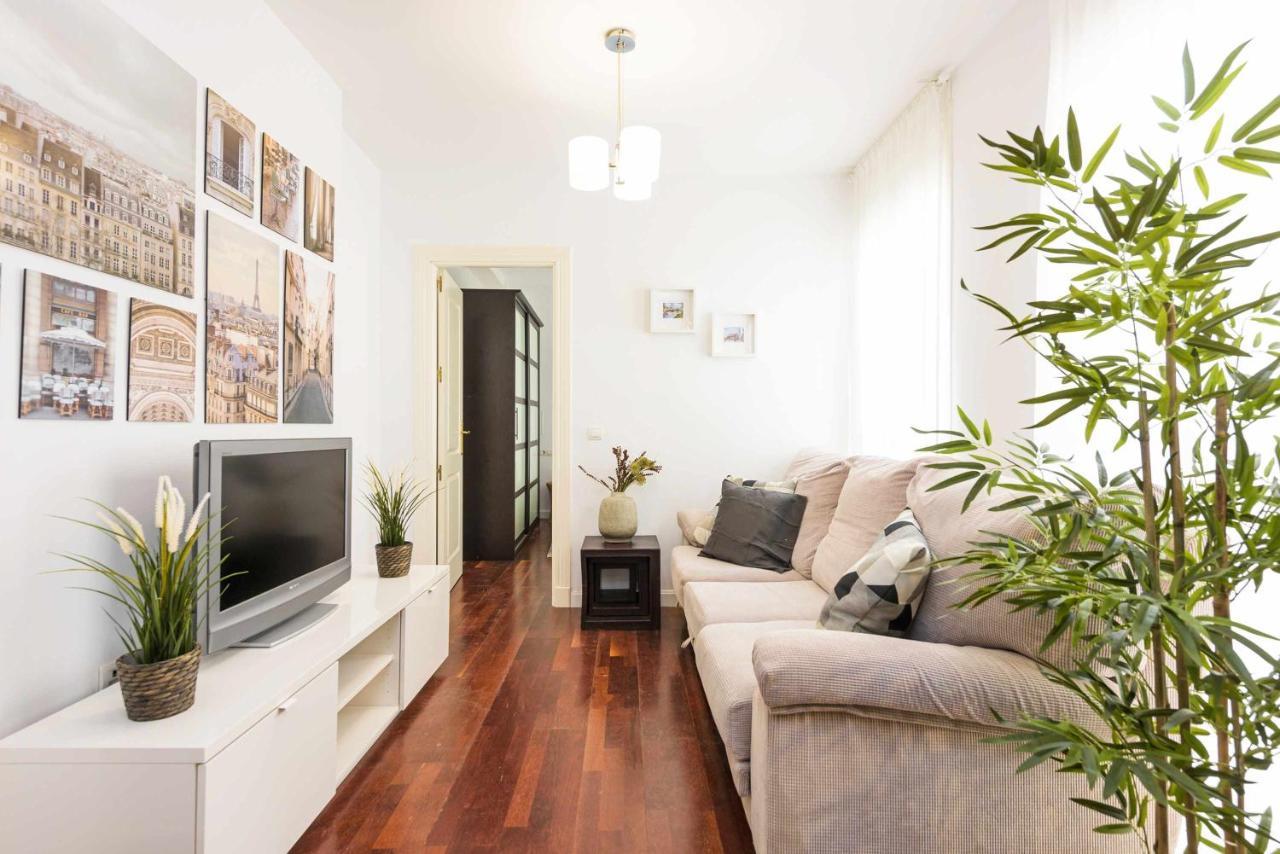 Pineapple Pena 19 Apartment มาลากา ภายนอก รูปภาพ